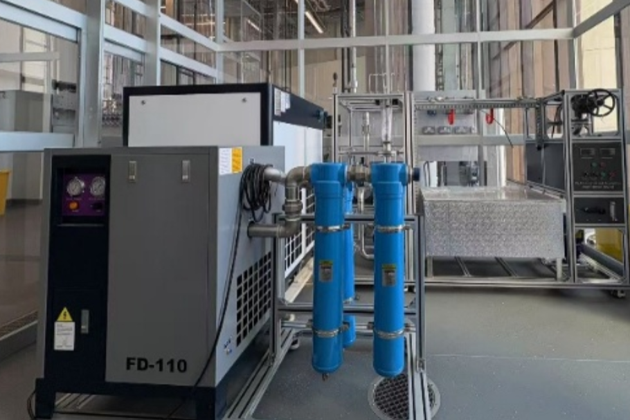 UK ton-scale gas capture equipment